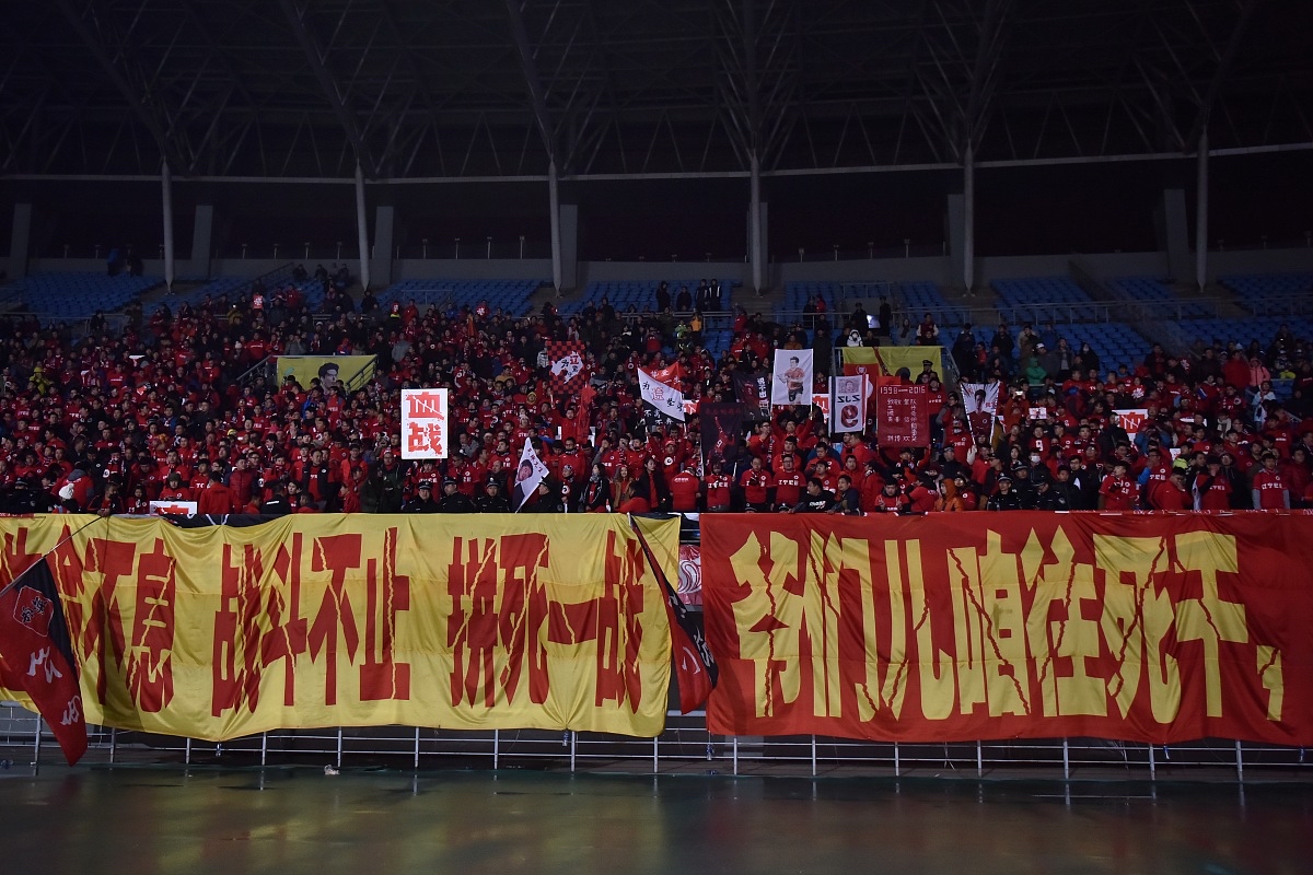 开云体育官网-强队实力横扫对手，场上战斗激烈令人目不转睛