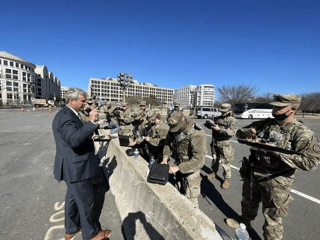 人队内部冲突升级,队员关系紧张 人队内部冲突升级,队员关系紧张