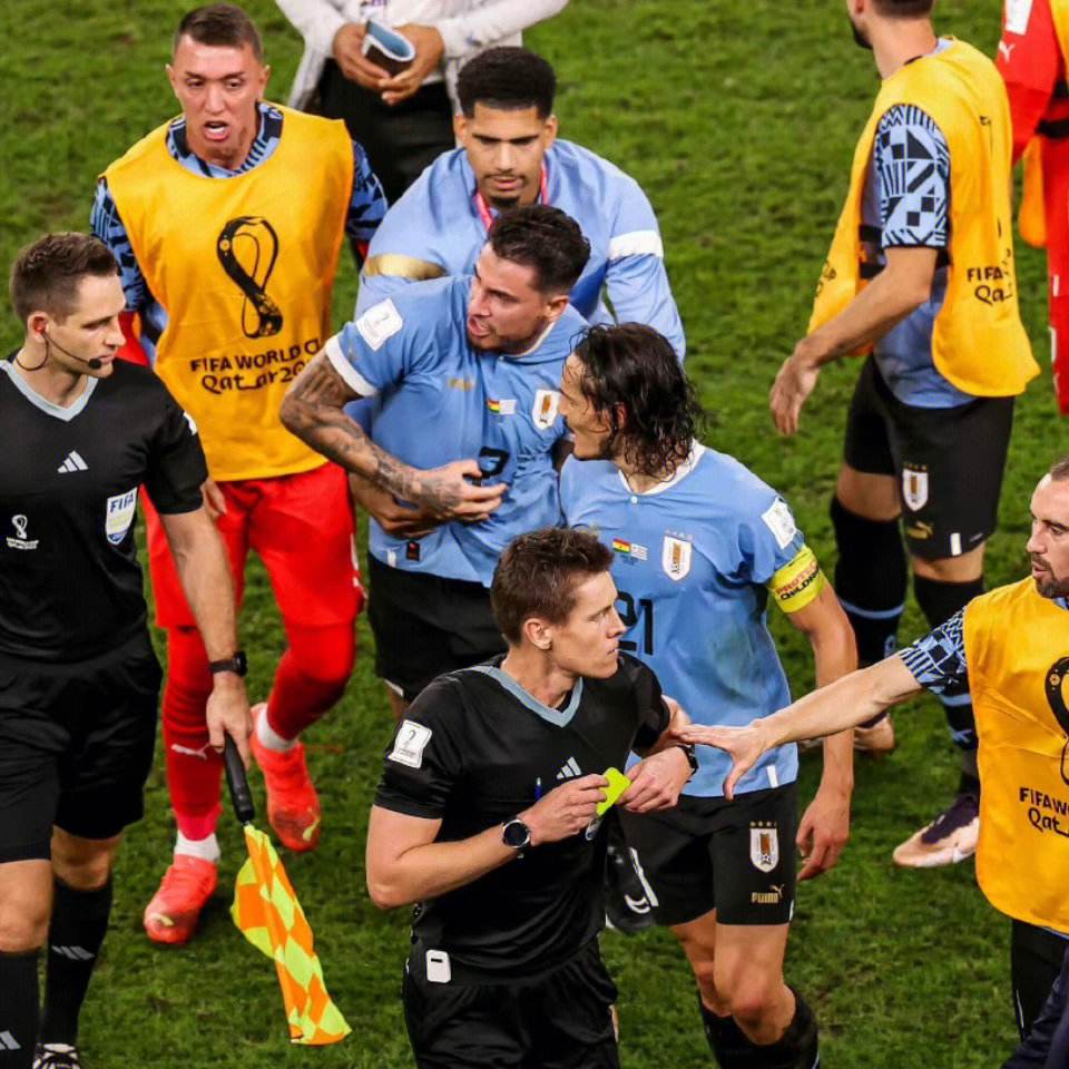 开云体育官方登录入口-瑞典豪门劲敌场上一较高下，迎战乌拉圭巨人的简单介绍