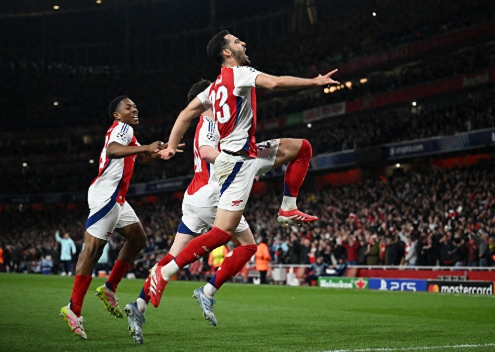 开云体育登录入口-包含欧洲联赛冠军竞争激烈，球队争分夺秒奋力拼搏的词条