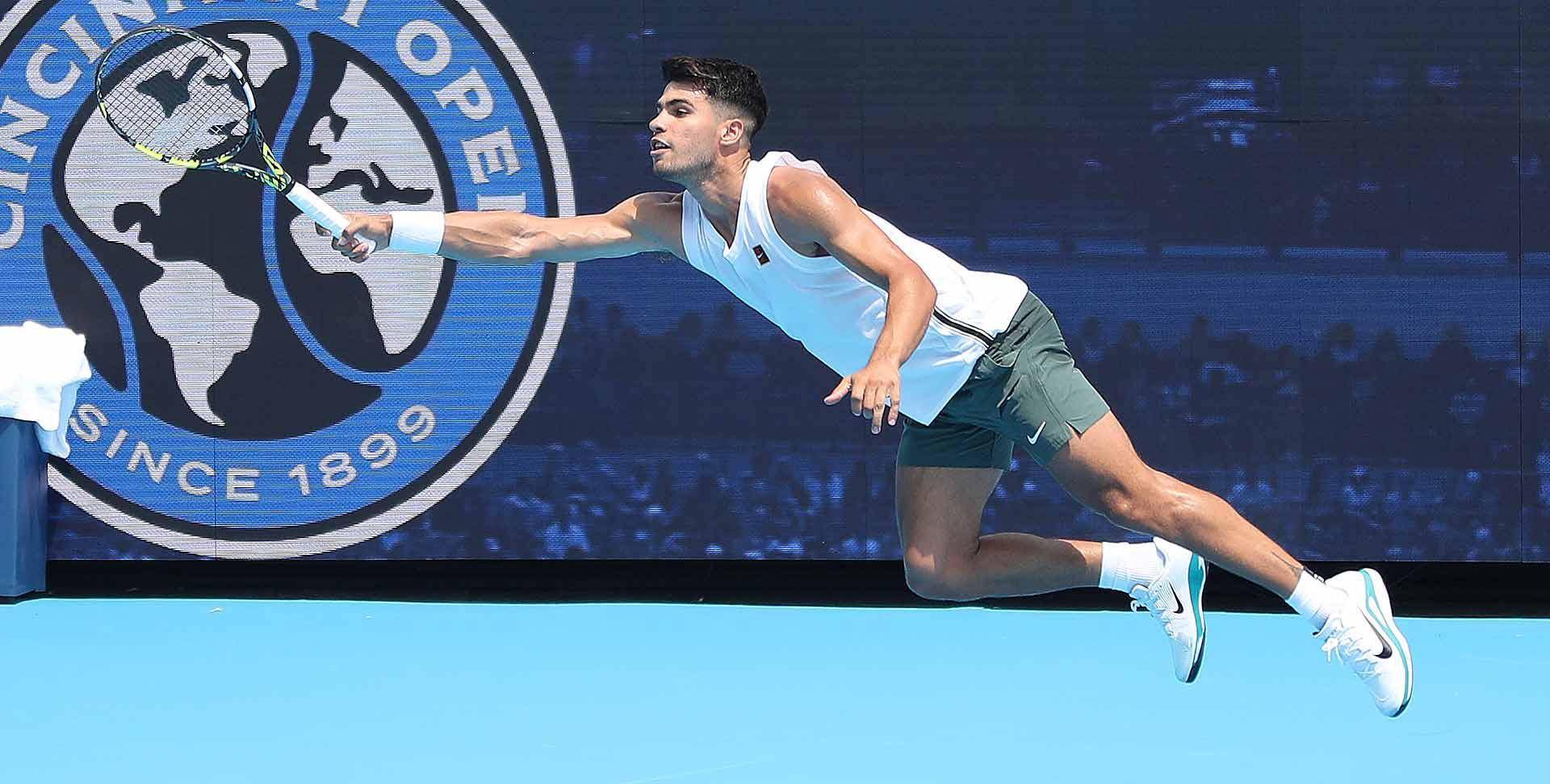 开云体育登录-欧洲足球传奇球星再战赛场，精湛技艺引人入胜的简单介绍