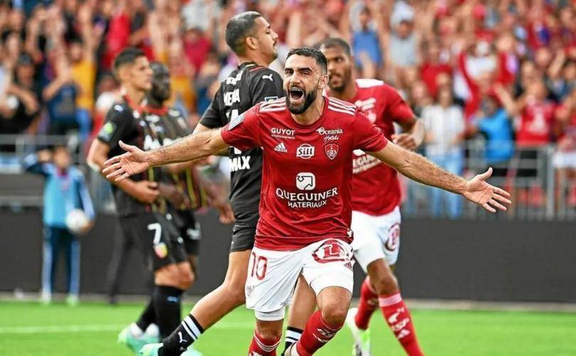 开云体育app-里尔客场战平，保持法甲前四位置不变