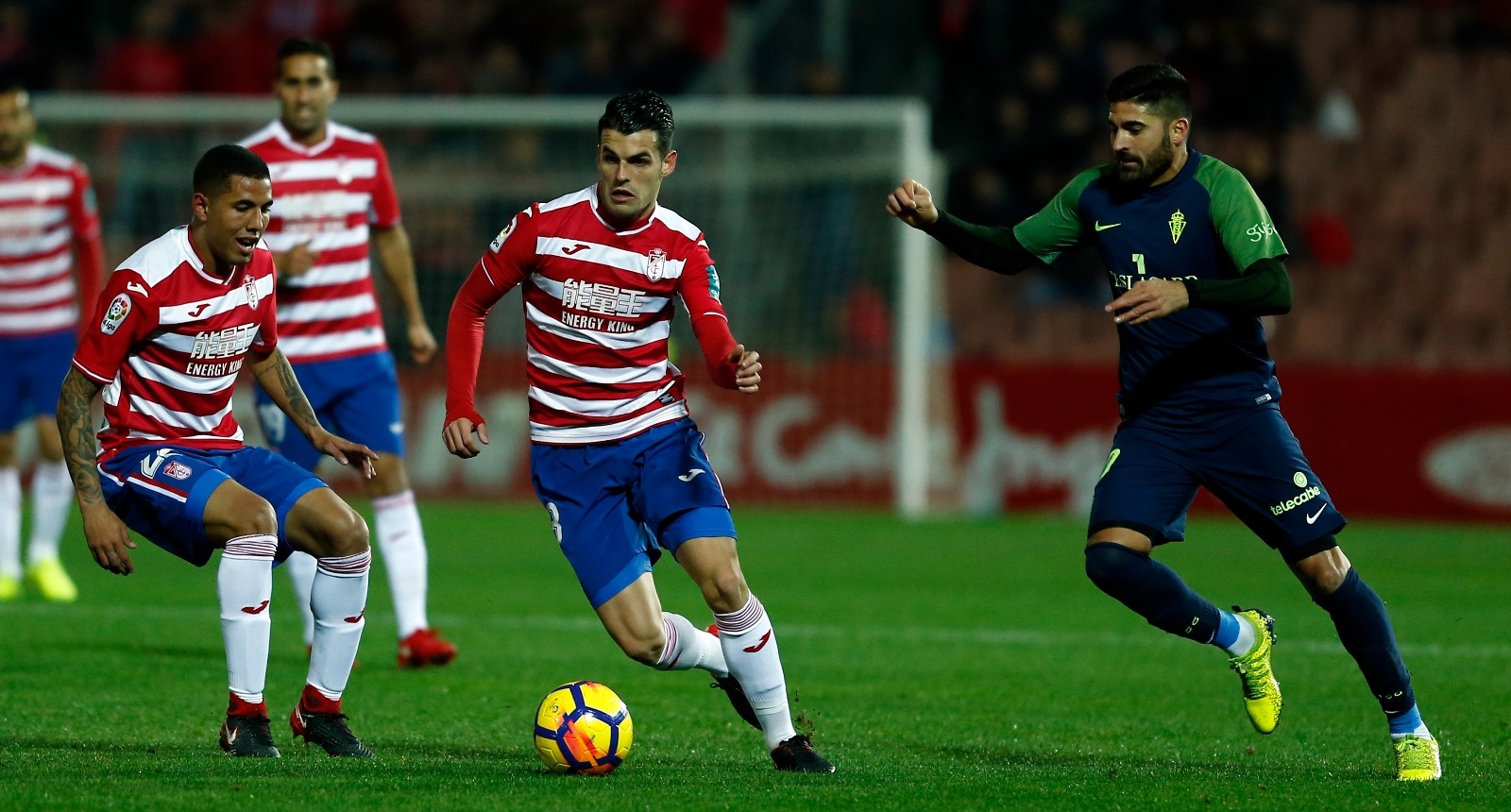 格拉纳达遭遇主场失利,保级艰难的简单介绍 格拉纳达遭遇主场失利,保级艰难的简单介绍