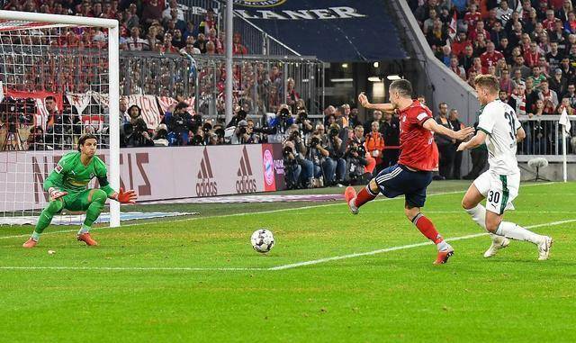 柏林赫塔战胜沃尔夫斯堡队,取得胜利 柏林赫塔战胜沃尔夫斯堡队,取得胜利