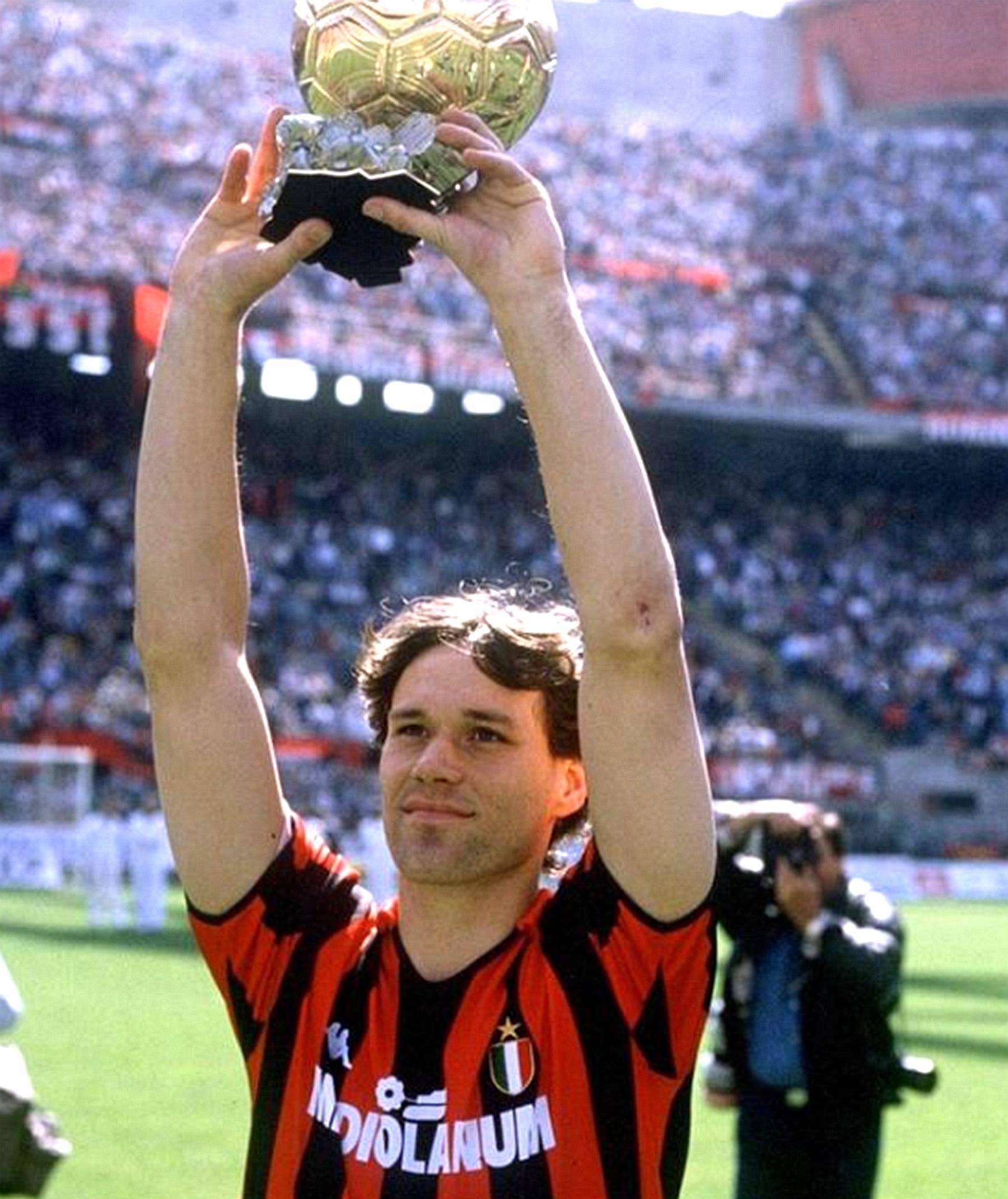 荷兰遭遇挑战，克鲁伊夫给出自己的看法