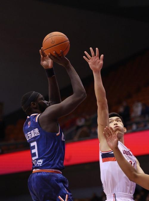 山东男篮全力备战江苏队，期待主场取胜的简单介绍