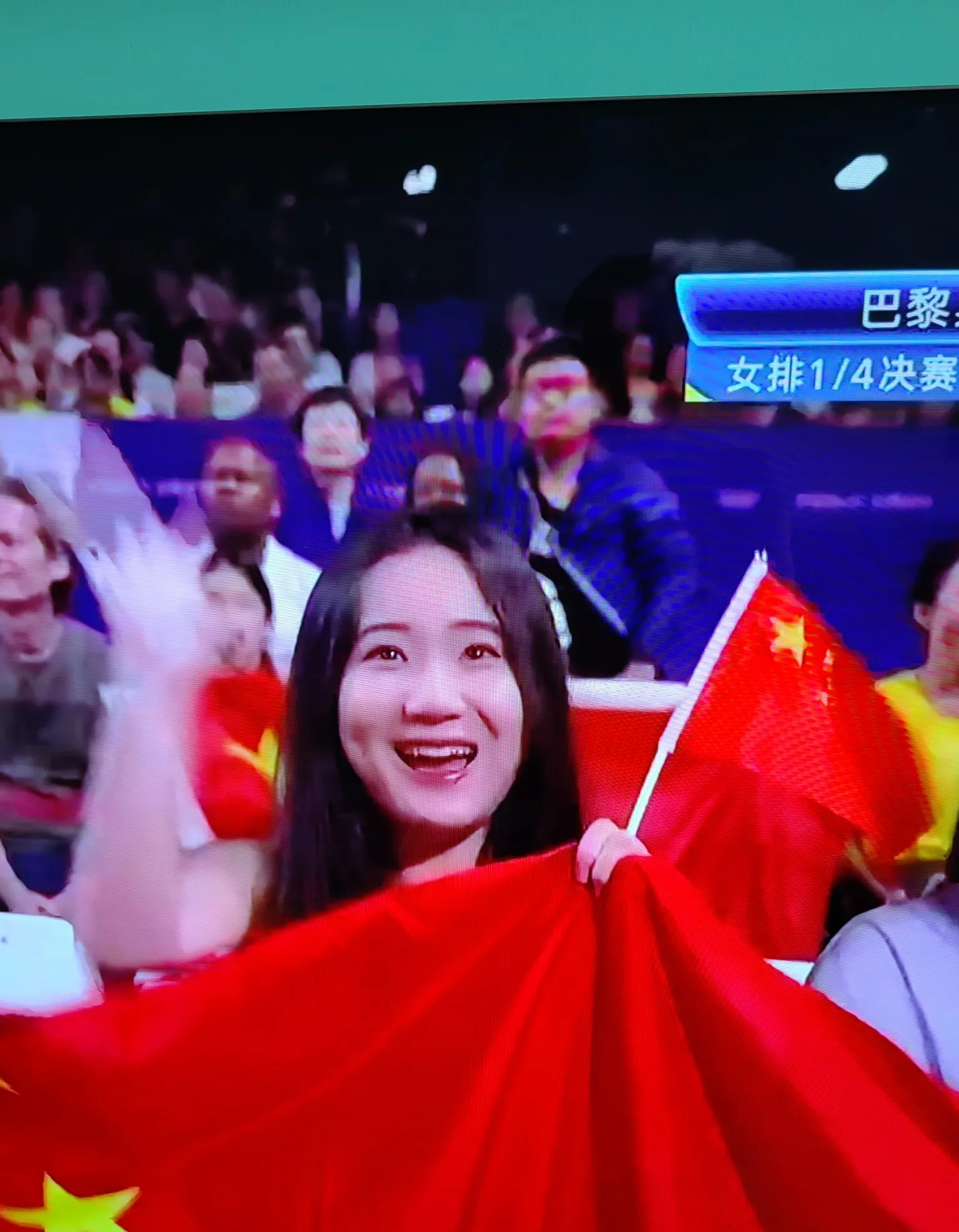 开云体育在线-顶尖女足球员齐聚一堂，球迷见证巅峰对决的简单介绍