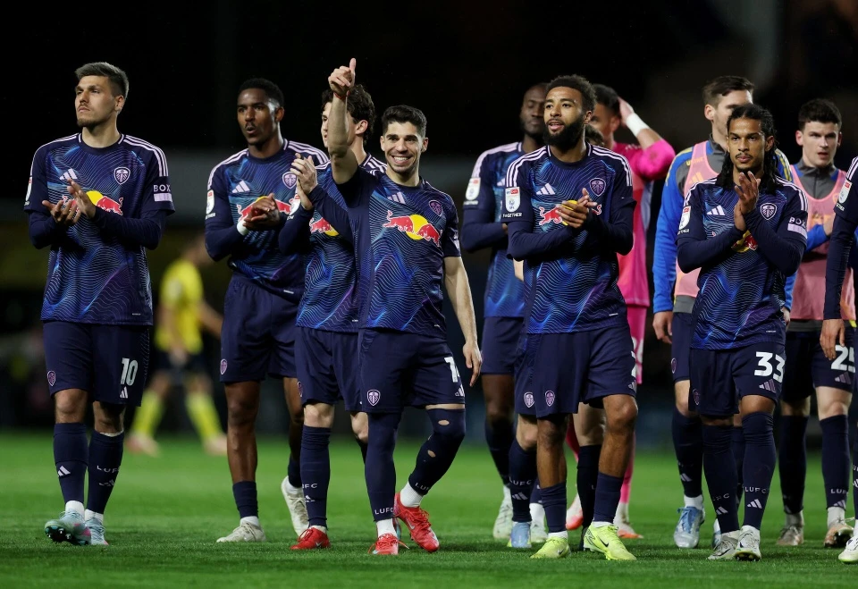 开云体育亚洲官网-曼联大胜伯恩利,领先曼城一步之遥!的简单介绍